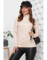 М'який гольф бежевого кольору з коміром відворот