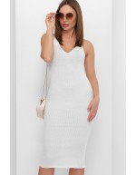 Сукня молочного кольору з V - подібний вирізом