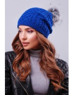 Шапка синього кольору з пишним пампоном