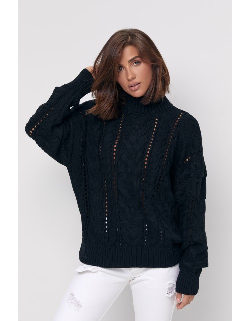 В'язаний жіночий светр чорного кольору з ажурним візерунком