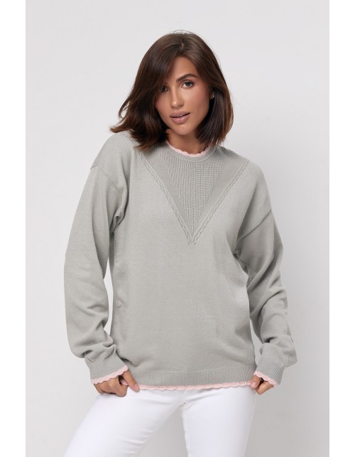 Вязаный женский джемпер цвета стали с ажуром на манжетах