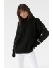 Стильний светр чорного кольору із коміром стійка
