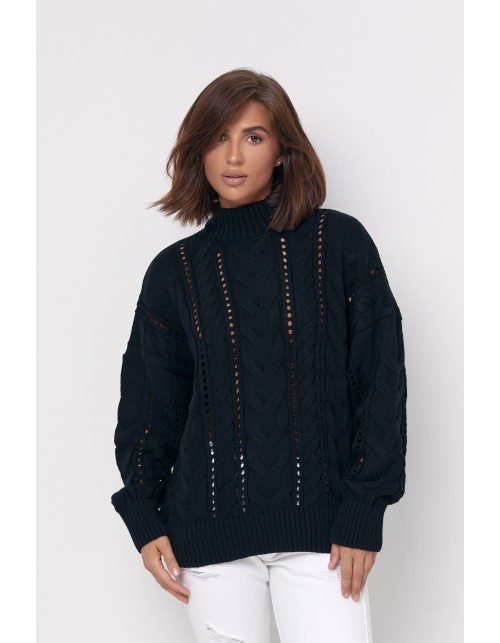 В'язаний жіночий светр чорного кольору з ажурним візерунком