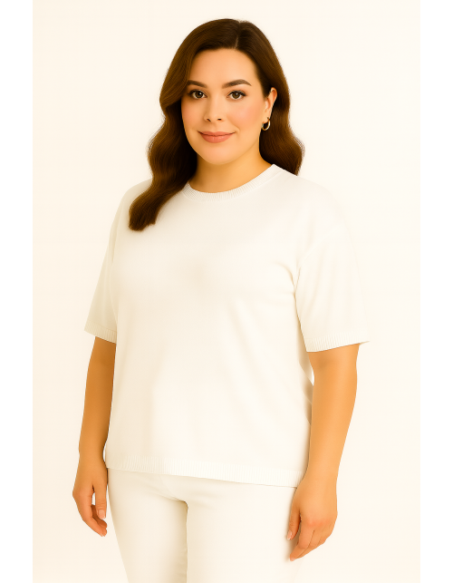Женский джемпер белого цвета с короткими рукавами