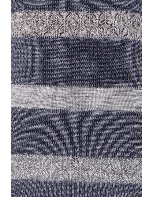 Джемпер женский светло-джинсового цвета в полоску с кружевными вставками