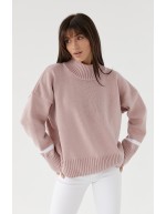 Стильный свитер цвета пудра с воротником стойка