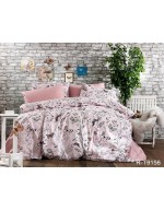 Постель двуспальная розового цвета с бабочками