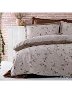 Постель двуспальная с цветочным принтом