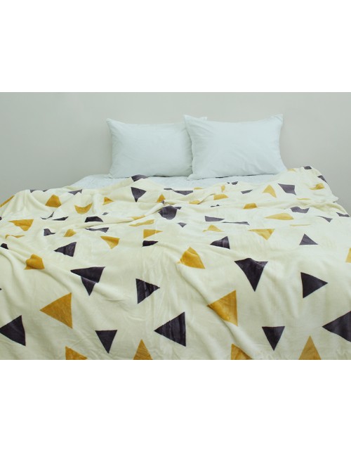 Плед белого цвета с геометрическим узором (160х220 см.)