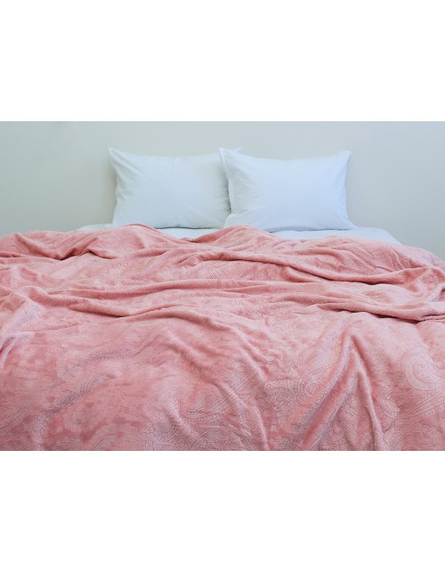 Плед розового цвета с узором (160х220 см.)