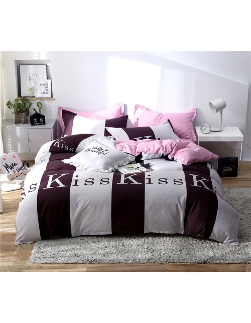 Полуторный комплект постельного белья в полоску "Поцелуй", Сатин люкс