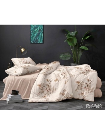 Постіль сімейна бежевого кольору з квітами