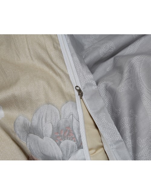 Сімейний комплект постільної білизни бежевого кольору з квітами, Сатин люкс